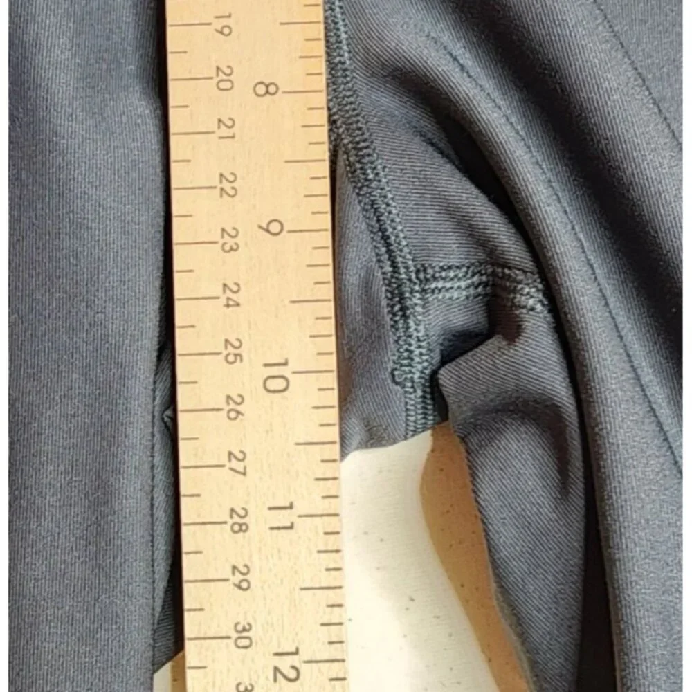Nike Dri-Fit Cropped Leggings‎ size Small Black